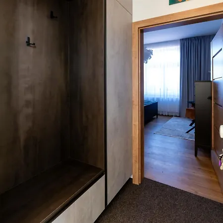 アパート Na Novej